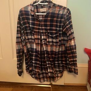 Universal Thread. Size medium.